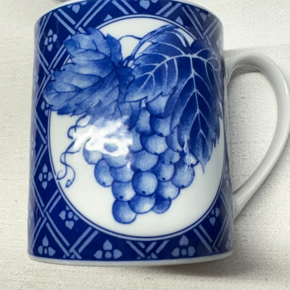 Pier 1 Coffee Mugs Set of 6 Blue White Grape Cherry‎ Chinoiserie Grandmillennial